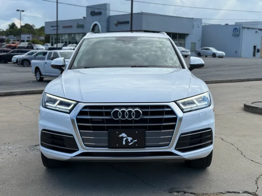 2019 Audi Q5 2.0T Premium Plus photo 1