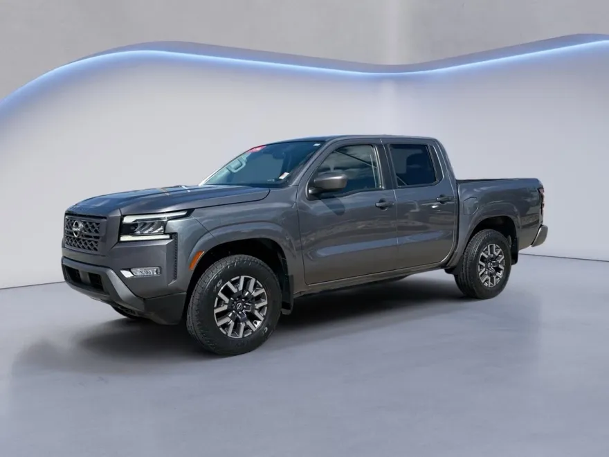 2024 Nissan Frontier Crew Cab SL photo 1