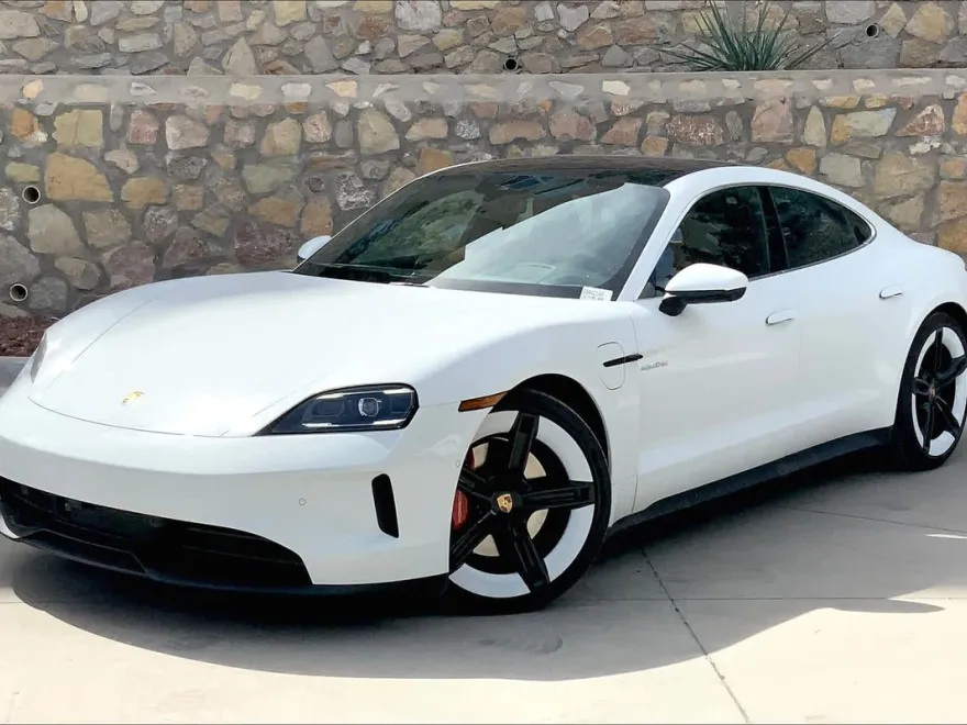 2025 Porsche Taycan 4S photo 1