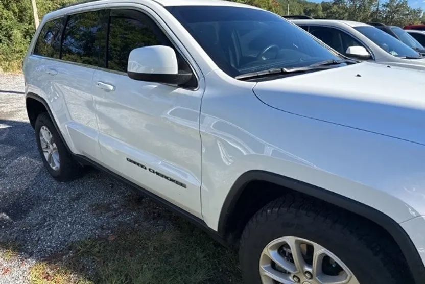 2021 Jeep Grand Cherokee Laredo E photo 1