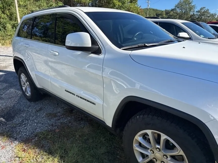 2021 Jeep Grand Cherokee Laredo E photo 1