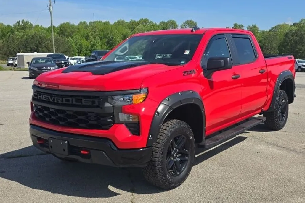 2024 Chevrolet Silverado 1500 Custom Trail Boss photo 1