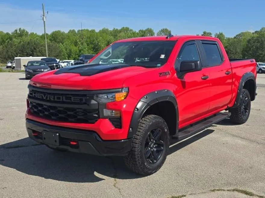 2024 Chevrolet Silverado 1500 Custom Trail Boss photo 1