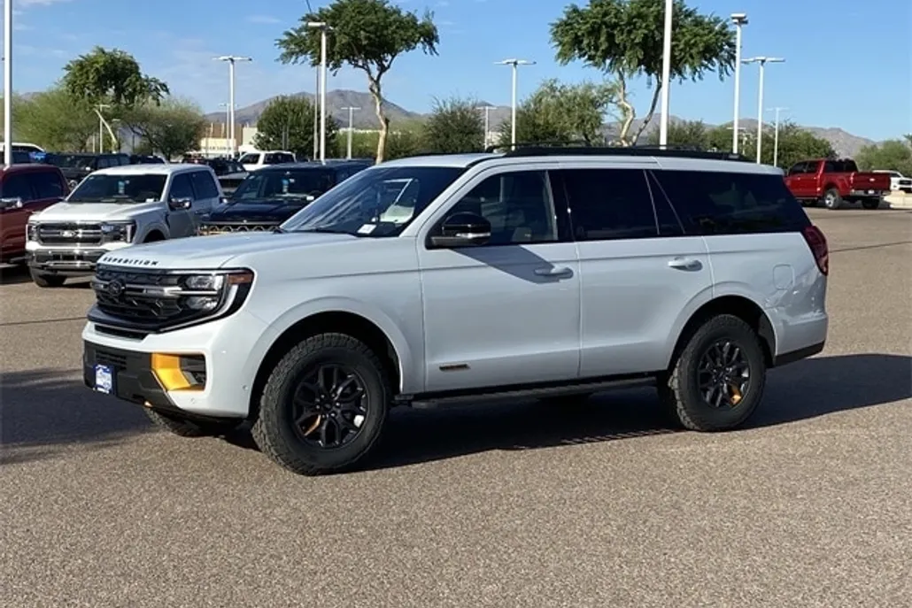2025 Ford Expedition photo 1