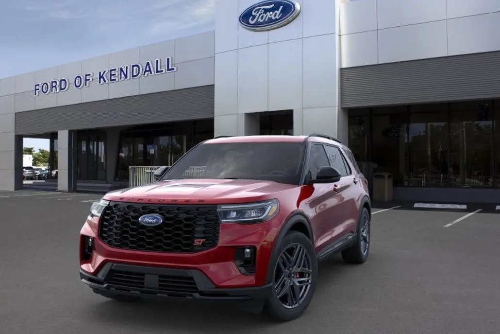 2025 Ford Explorer ST photo 1