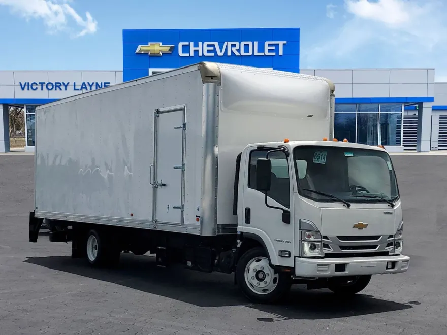 2023 Chevrolet Silverado photo 1