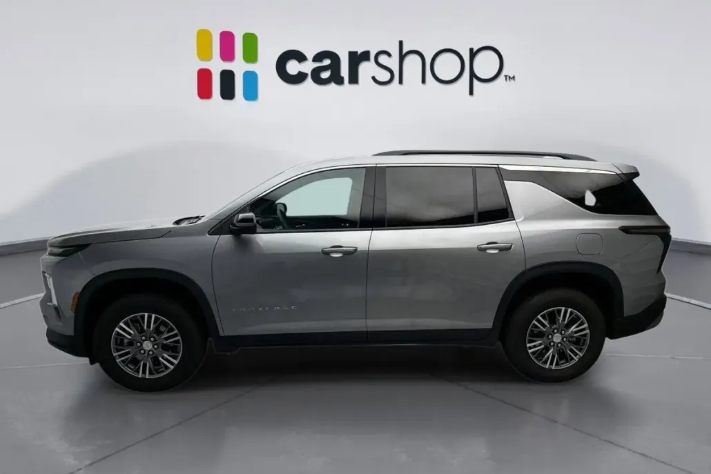 2025 Chevrolet Traverse photo 1