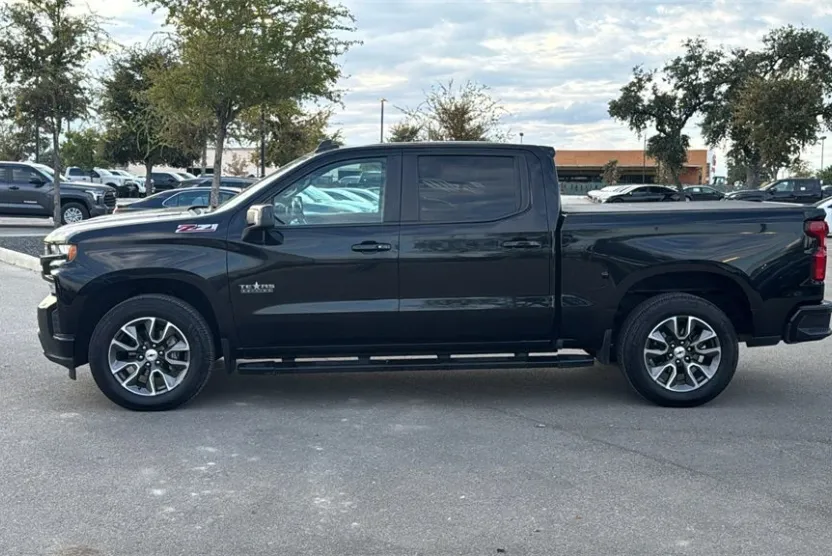2021 Chevrolet Silverado 1500 RST photo 1