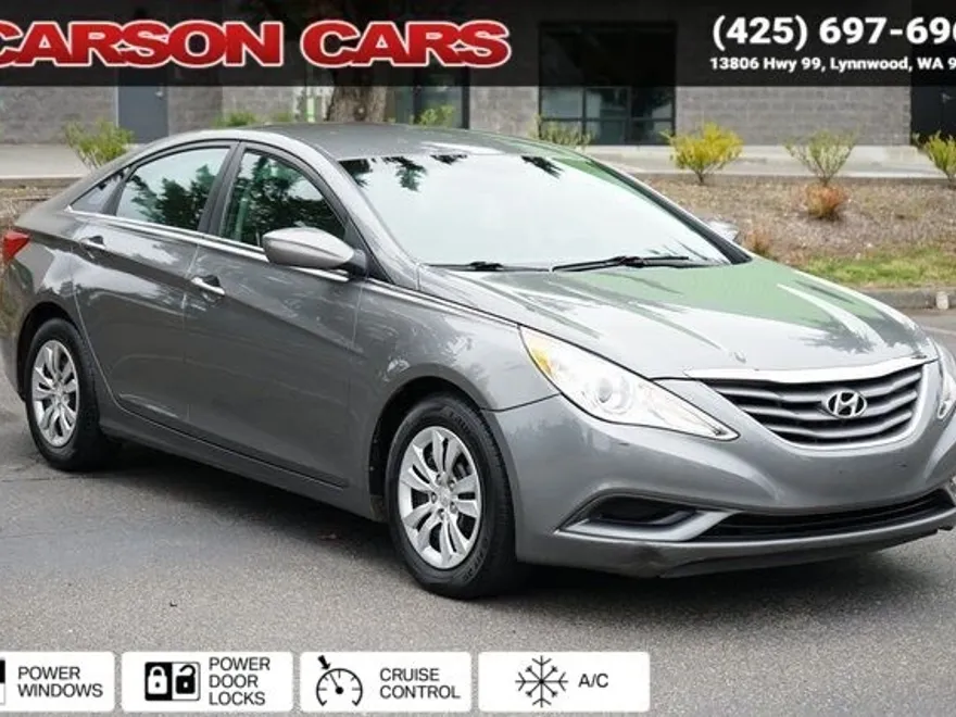 2012 Hyundai Sonata GL photo 1