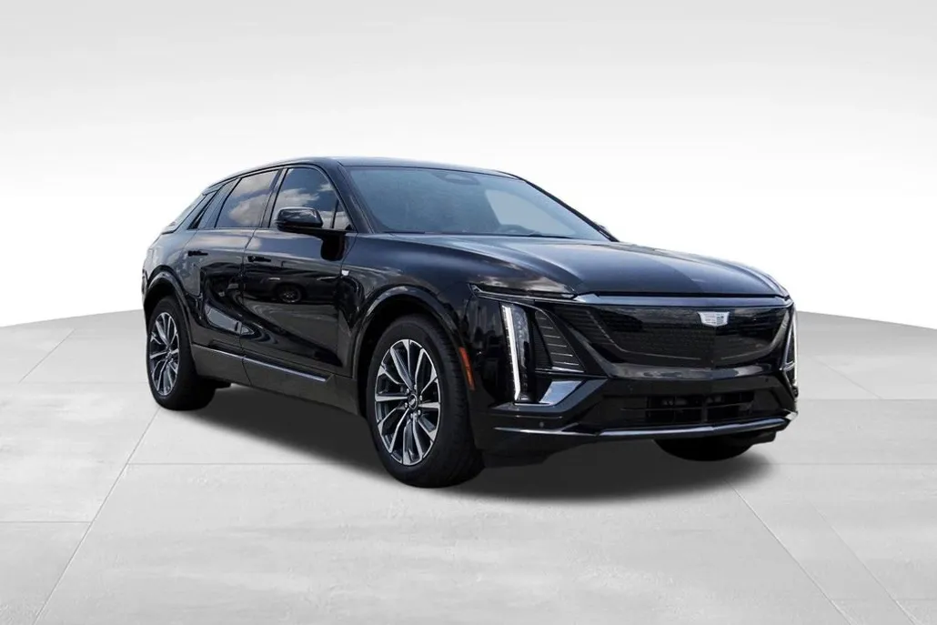 2025 Cadillac Lyriq Sport photo 1