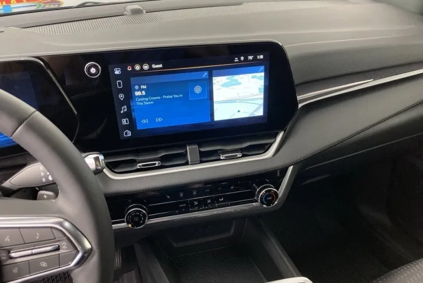 2026 Chevrolet Equinox LT photo 1