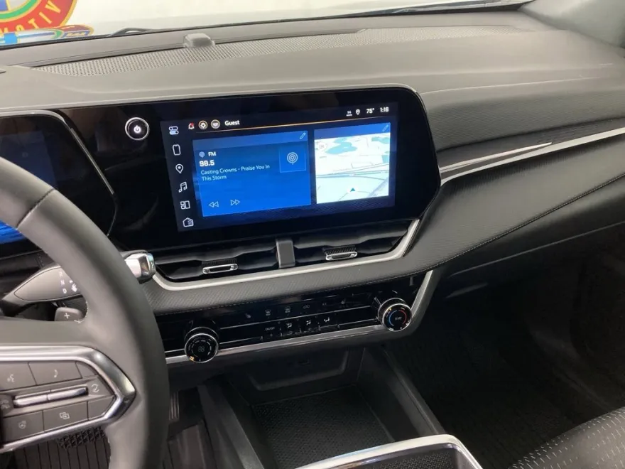 2026 Chevrolet Equinox LT photo 1