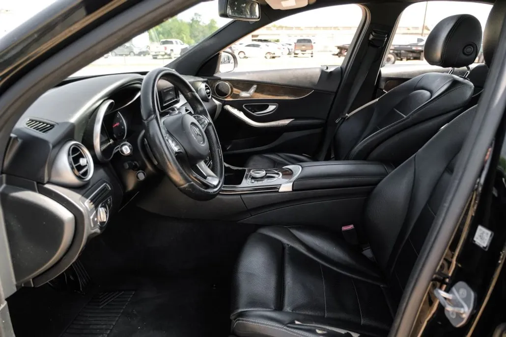 2018 Mercedes Benz C 300 Sedan photo 1