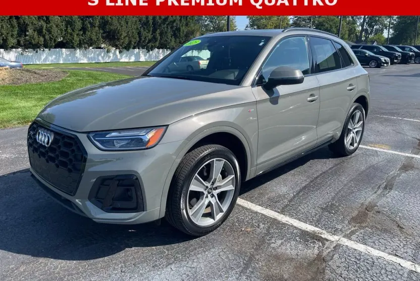 2025 Audi Q5 S line Premium photo 1