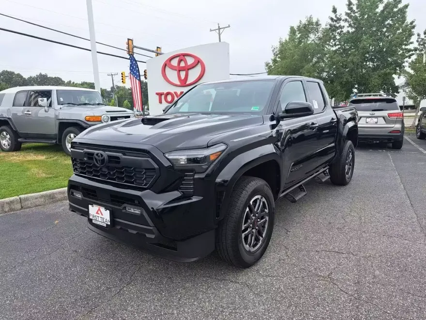 2025 Toyota Tacoma TRD Sport Double Cab photo 1