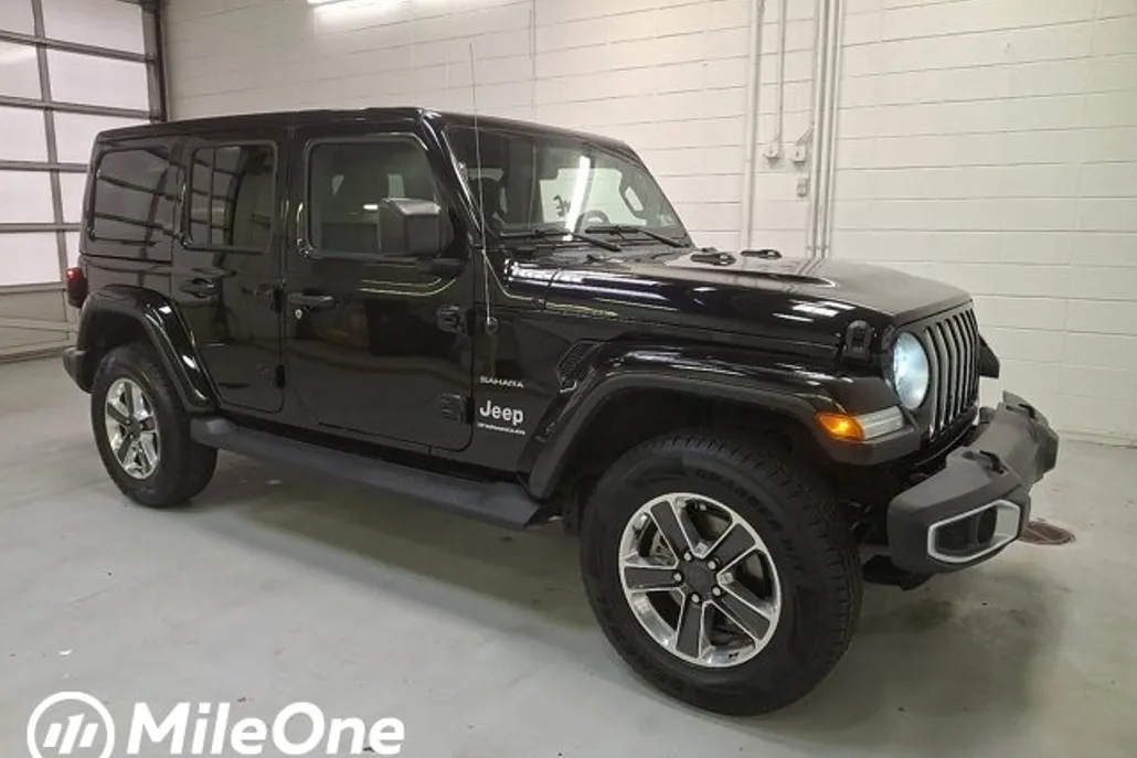 2023 Jeep Wrangler Sahara photo 1