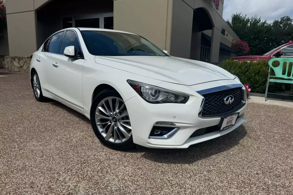 2021 Infiniti Q50 LUXE photo 1