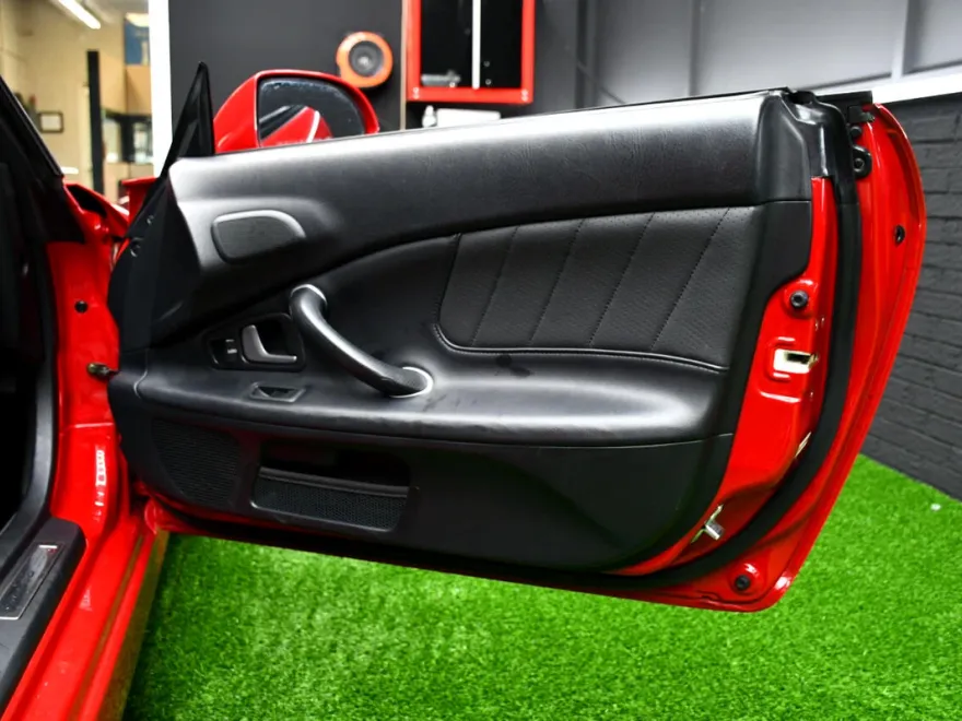 2005 Honda S2000 photo 28