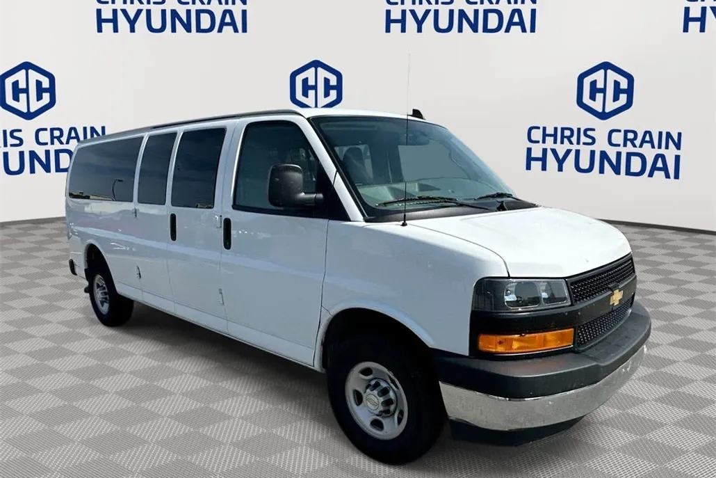 2023 Chevrolet Express 3500 LS Passenger photo 1