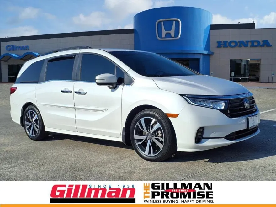 2024 Honda Odyssey Touring photo 1