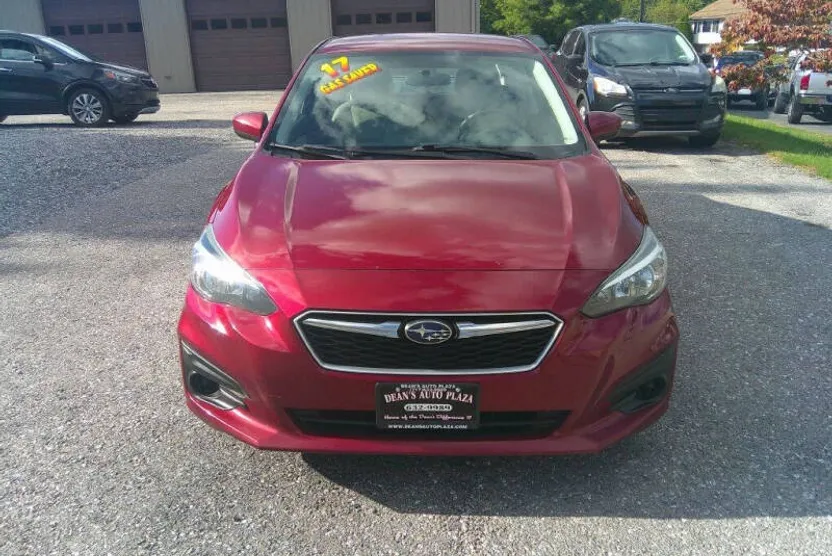 2017 Subaru Impreza Premium photo 1