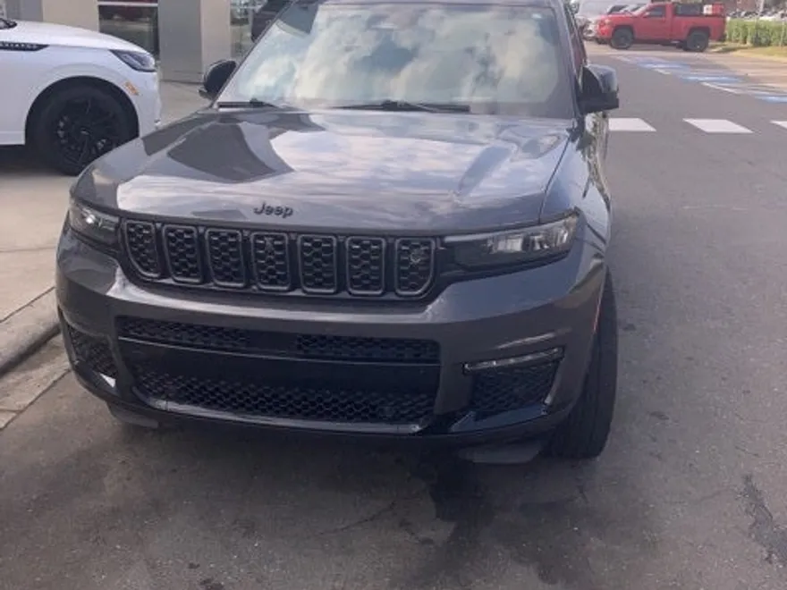 2023 Jeep Grand Cherokee L Summit photo 1