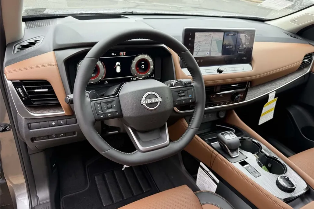 2026 Nissan Rogue Platinum photo 1