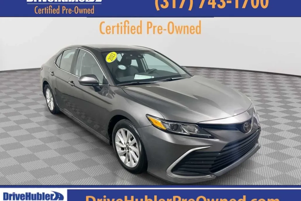 2023 Toyota Camry LE photo 1