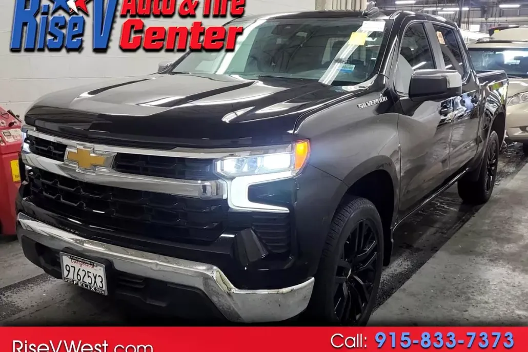 2023 Chevrolet Silverado 1500 LT photo 1