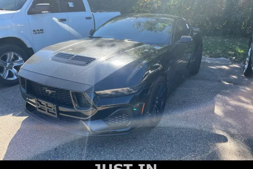 2024 Ford Mustang GT photo 1