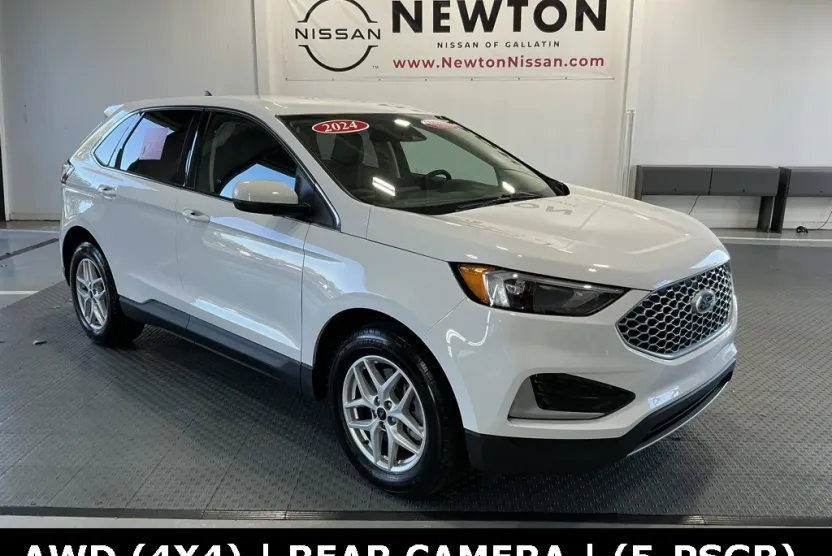 2024 Ford Edge SEL photo 1