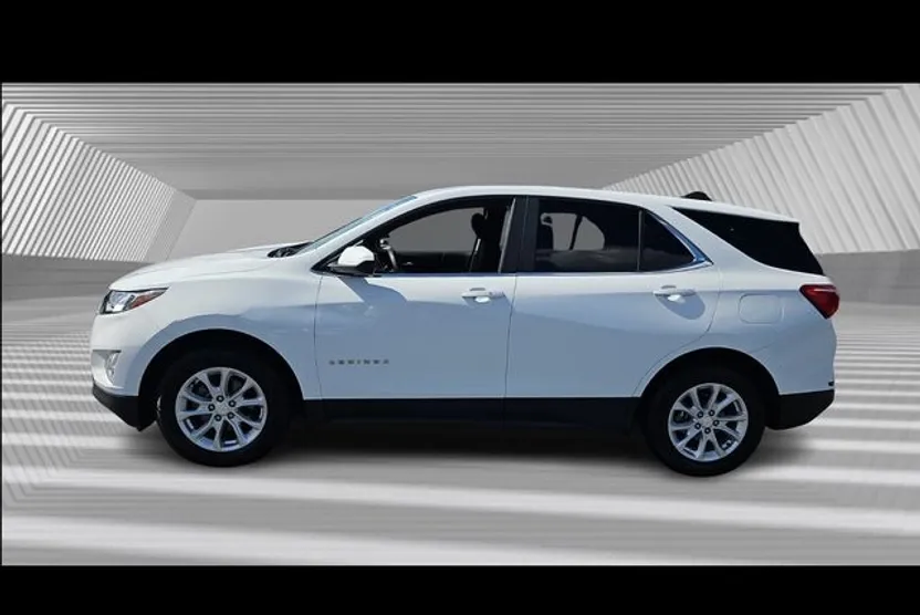 2021 Chevrolet Equinox LT photo 1