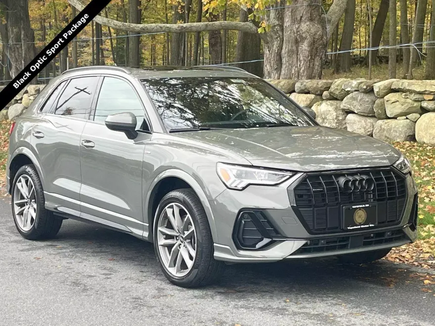 2022 Audi Q3 S line Premium Plus photo 1