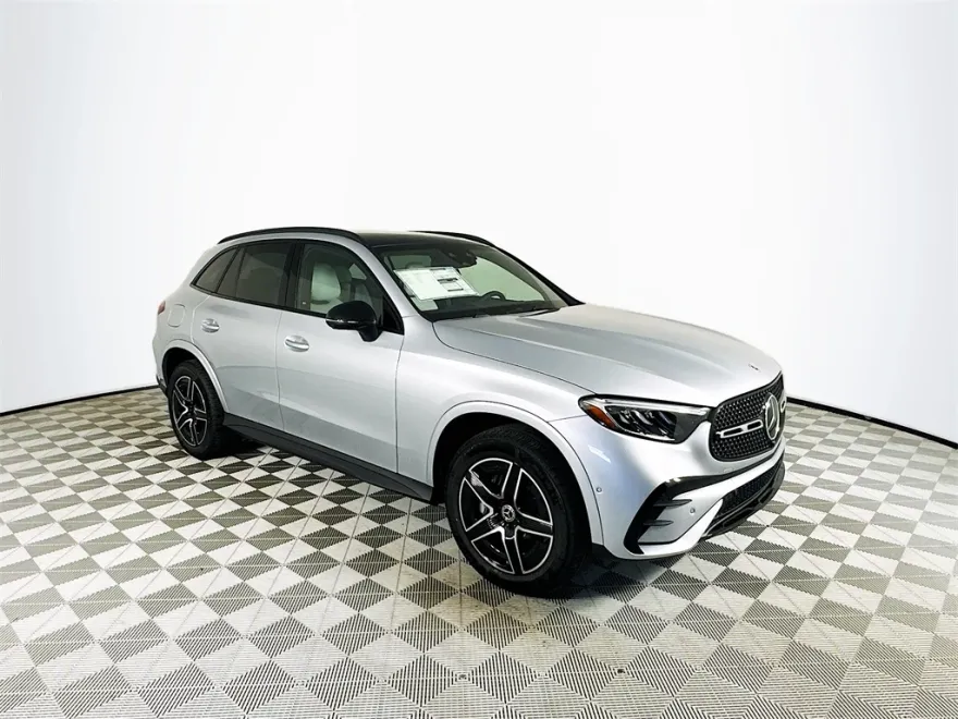 2026 Mercedes Benz GLC 300 photo 1
