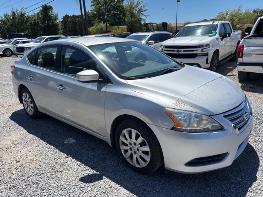 2015 Nissan Sentra SV photo 1