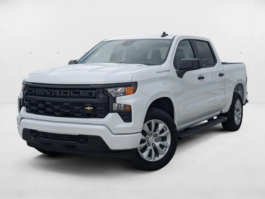 2025 Chevrolet Silverado 1500 Custom photo 1