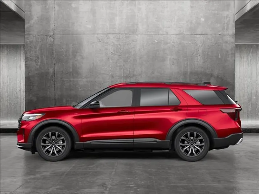 2025 Ford Explorer ST-Line photo 1