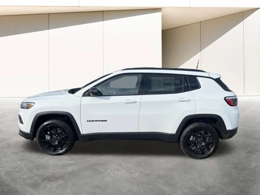 2025 Jeep Compass Latitude photo 1