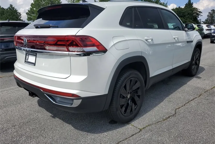 2026 Volkswagen Atlas Cross Sport SE Technology photo 1