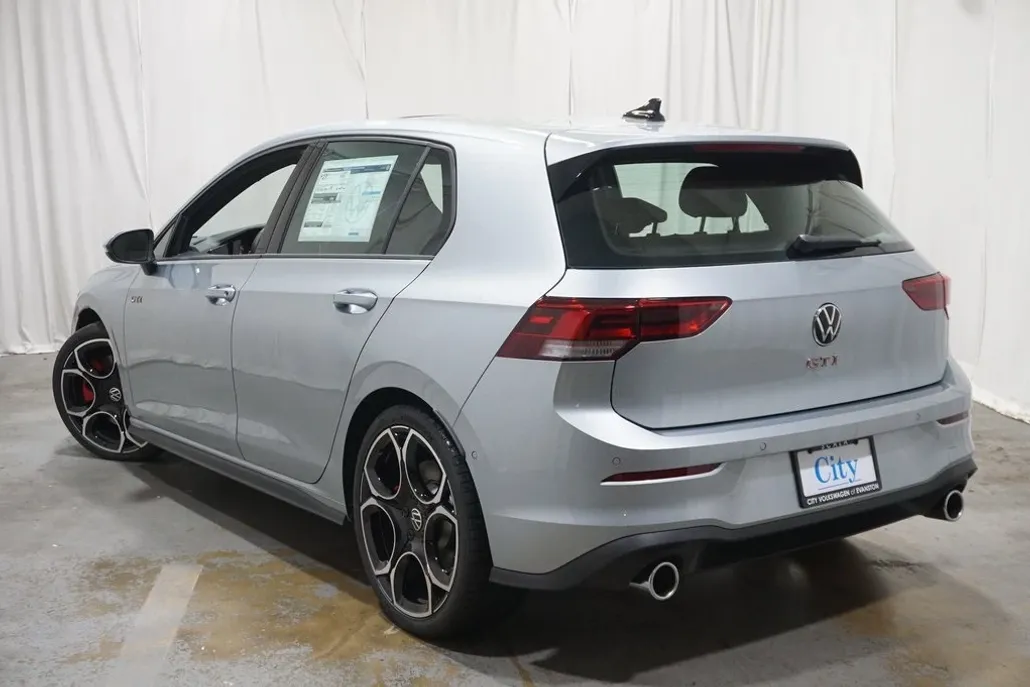 2025 Volkswagen Golf GTI Autobahn photo 1