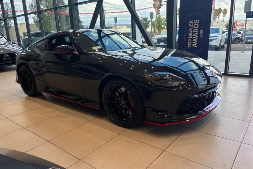 2024 Nissan Z Nismo photo 1
