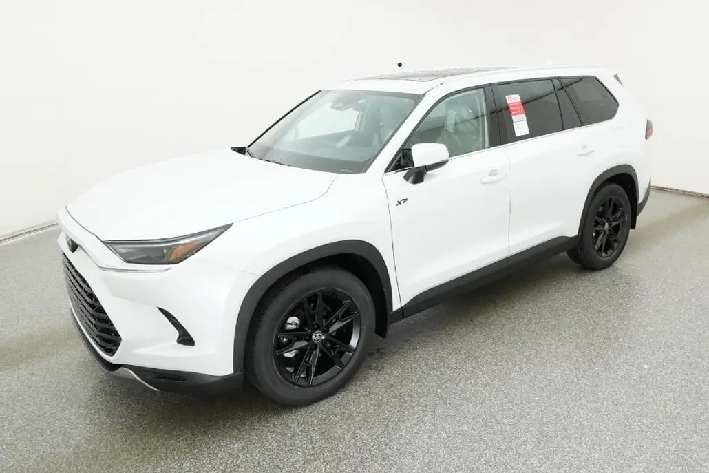 2025 Toyota Grand Highlander Limited photo 1