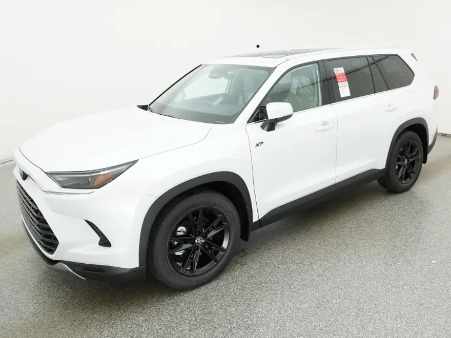 2025 Toyota Grand Highlander Limited photo 1