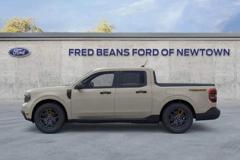 2024 Ford Maverick XLT photo 1