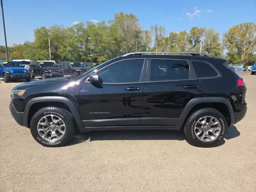 2021 Jeep Cherokee Trailhawk photo 1