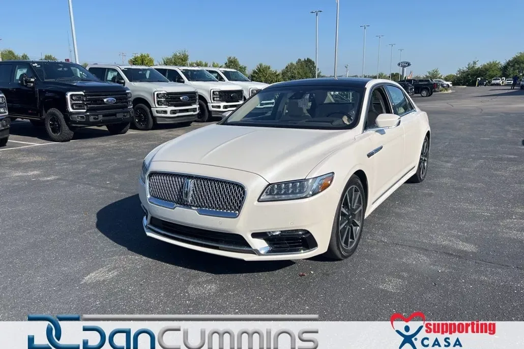 2018 Lincoln Continental Reserve photo 1
