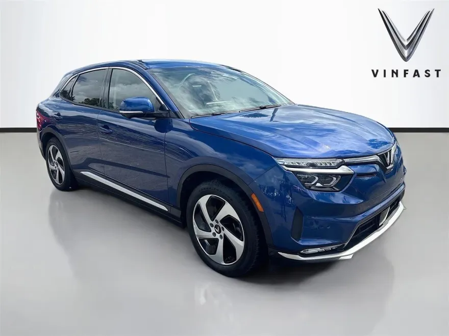 2023 Vinfast VF 8 8 photo 1