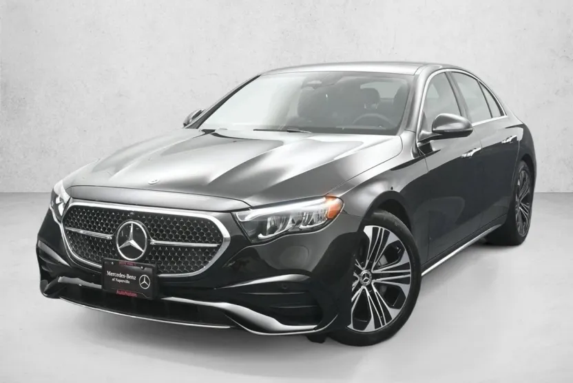2025 Mercedes Benz E 350 4MATIC photo 1