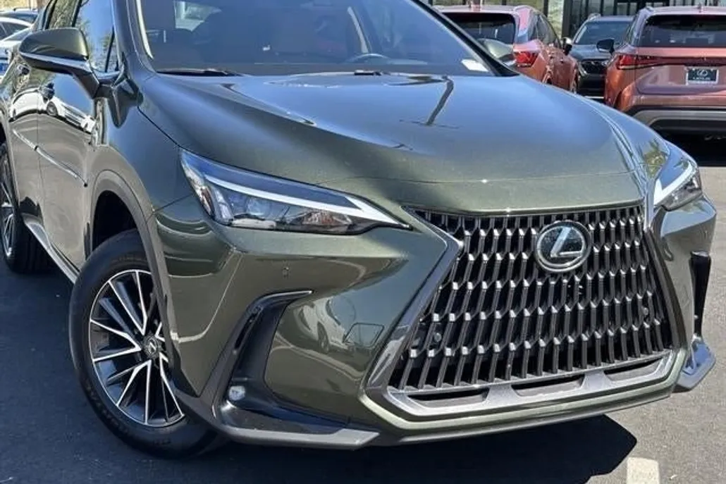 2022 Lexus NX Premium photo 1