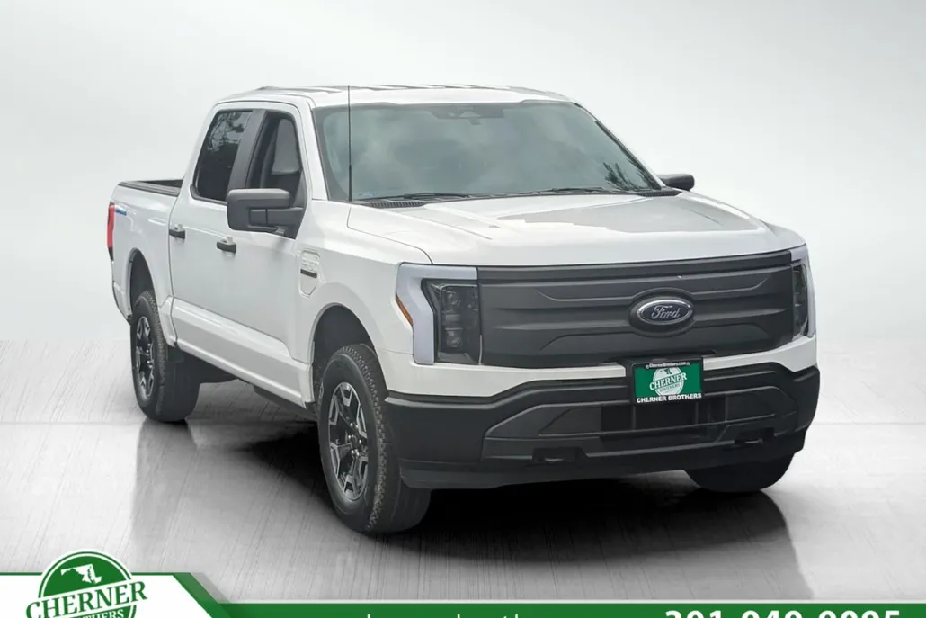 2022 Ford F-150 Lightning photo 1